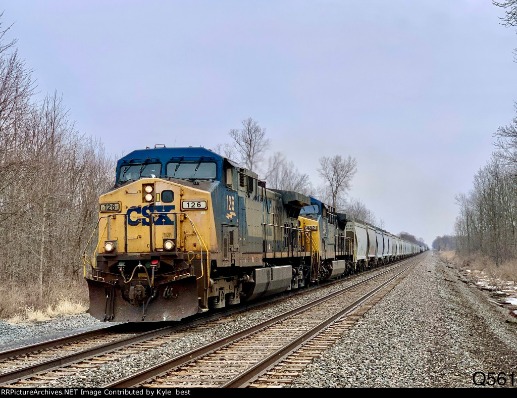 CSX 126 on Q561 